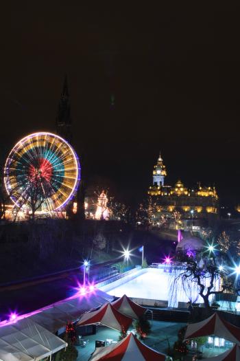 Edinburgh Christmas at night 04-12-07